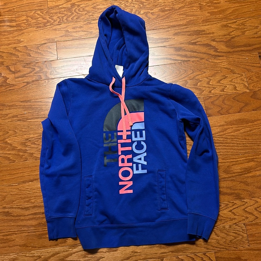 Women’s size M North Face sweatshirt